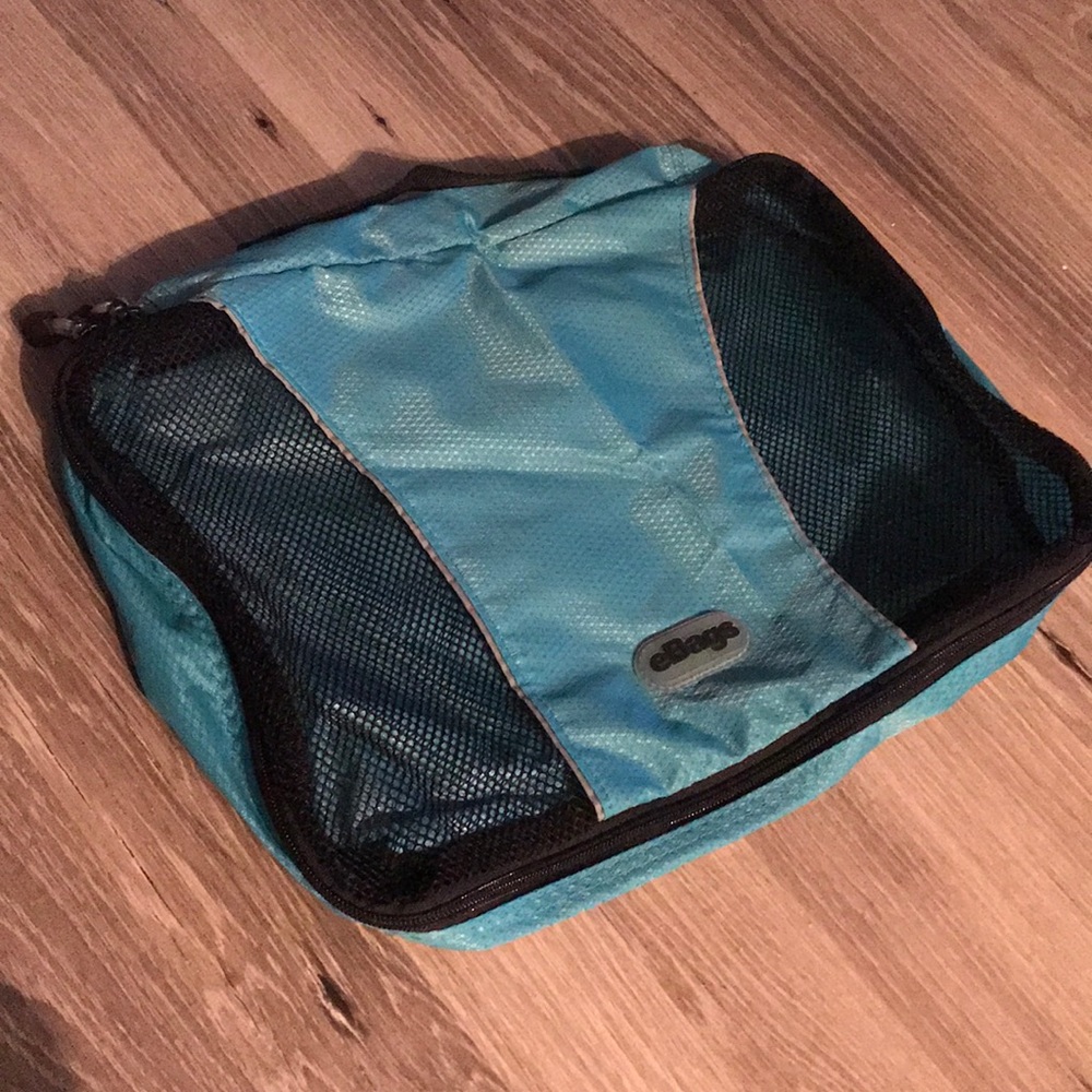 Medium sized packing cube